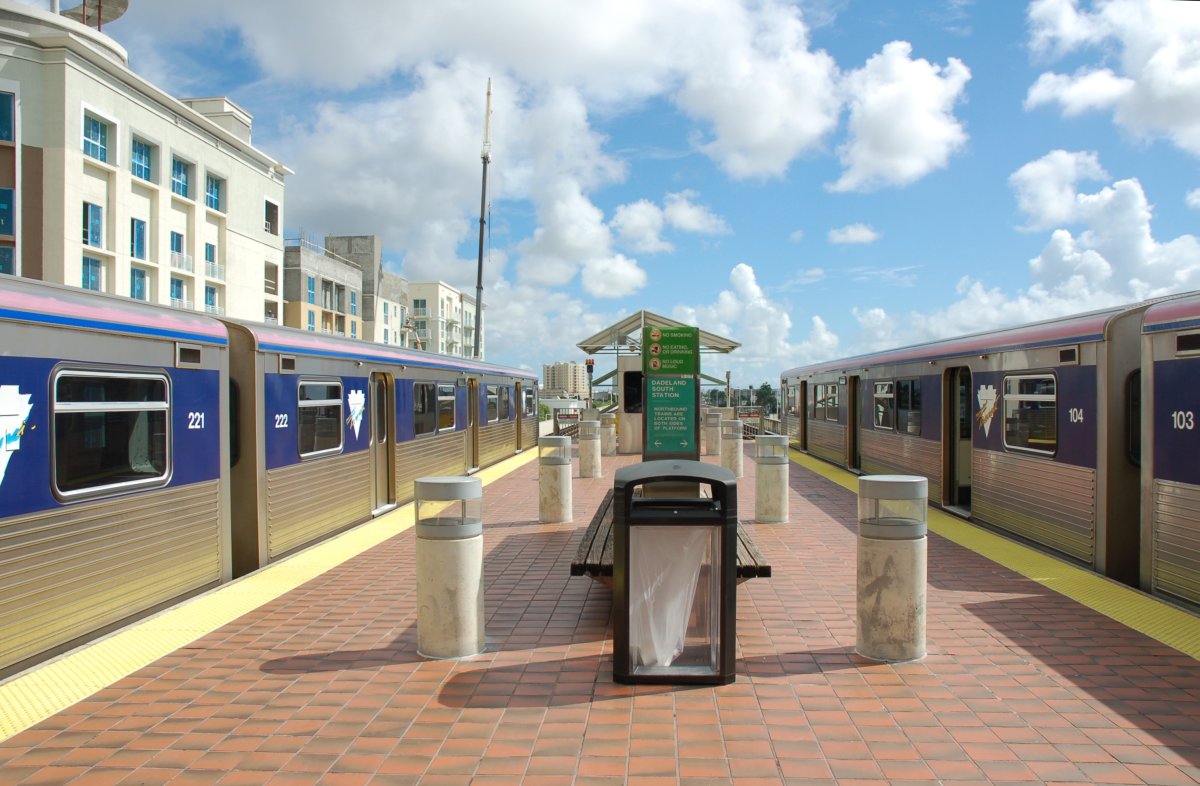 Miami Metrorail Railfan Guide