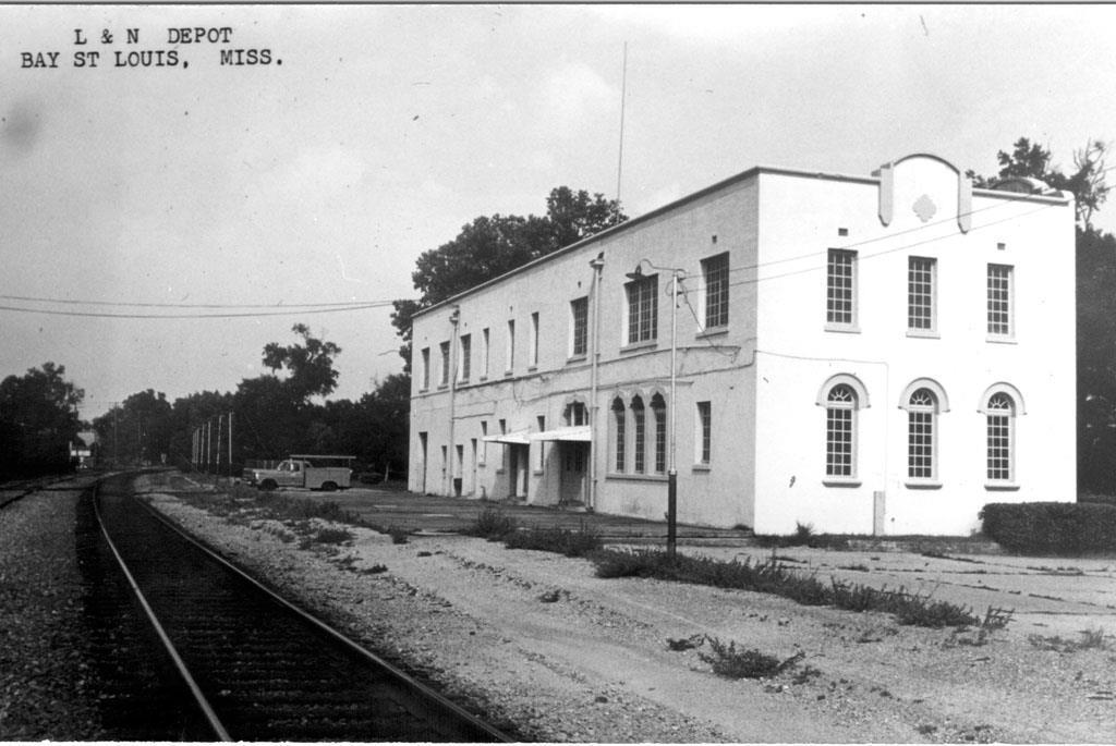 Railroad Stations, Towers, etc in Mississippi