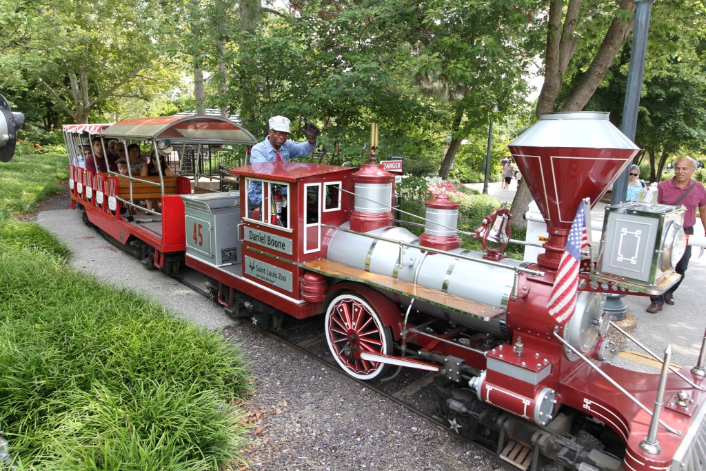 Miniature Trains in the U.S. -- Zoo Trains