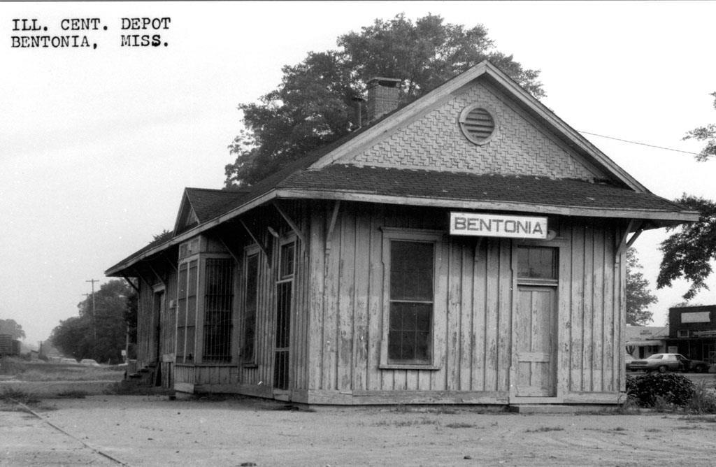 Railroad Stations, Towers, etc in Mississippi